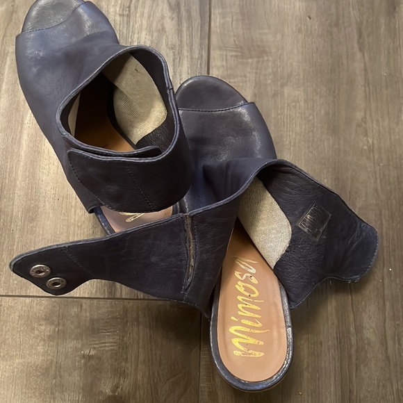 Mimosa blue leather bootie with open toe - Picture 4 of 6